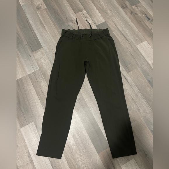 Lululemon On The Fly Pant 28” size 8 - Picture 5 of 8